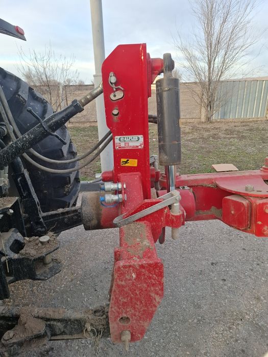 Плуг оборотный 4 корпусной