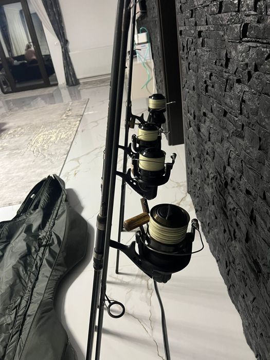 Vand 4 mulinete okuma 4 bete fl 3,90 +husa caperlan pt 4 lansete