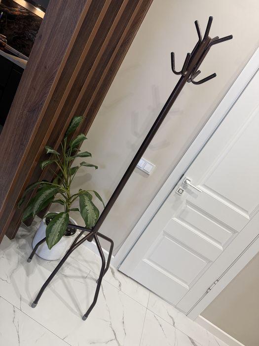 Вешалка для верхней одежды