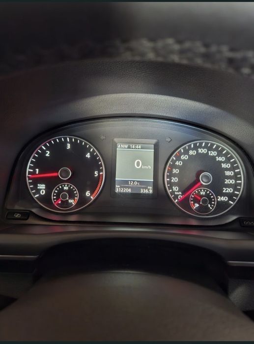 Volswagen Touran 2.0 An 2012