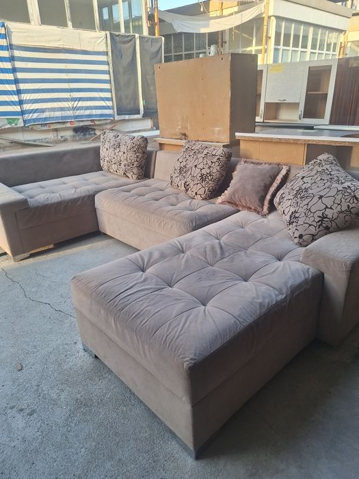 Гостиный  диван  угалок  цены  в описании