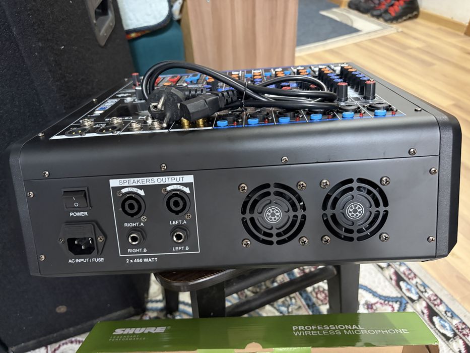 Музыкальная аппаратура Behringer , Shure