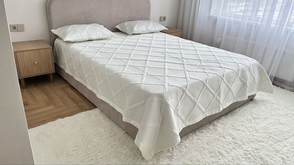 Продам спальный гарнитур