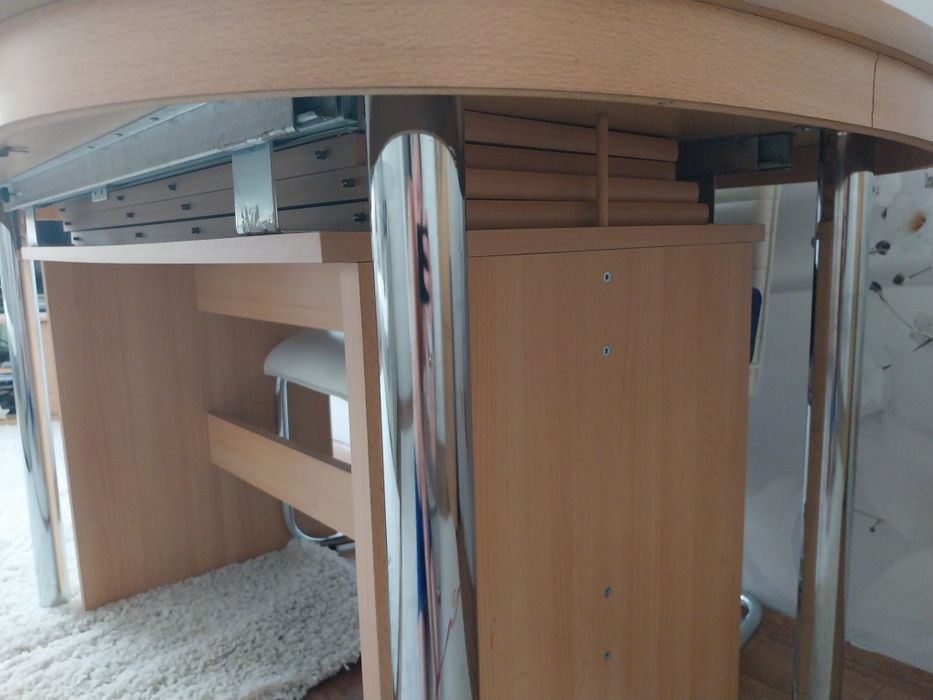 Продам стол на 20 чел