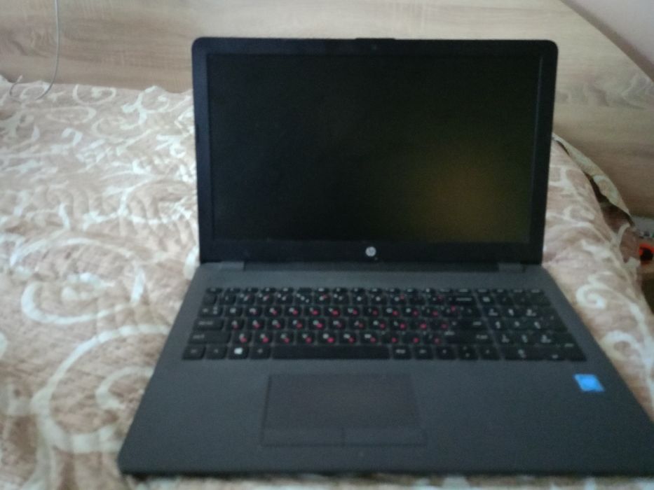 Лаптоп HP 16 windows 11