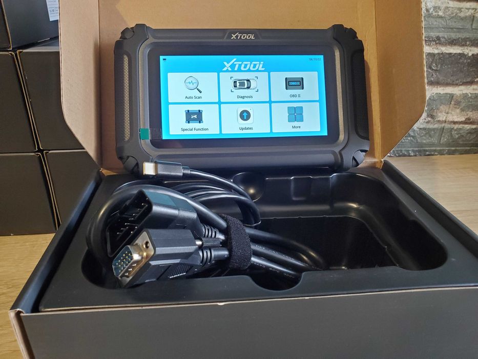 Diagnoza Auto Tester Universal Xtool Full OBD2 Licenta Gratis pe Viata