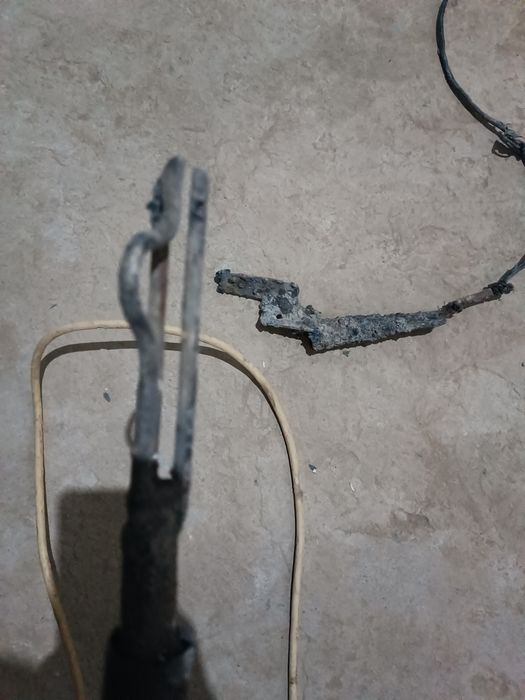 Сварка аппарат.Сак электрод ҳам ёқади.400 Амперлик.