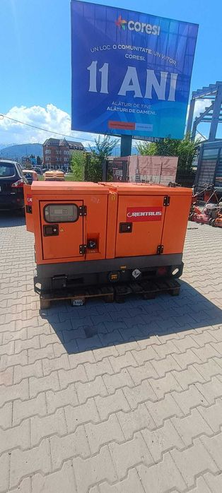 Inchiriez generator de curent 22 kVA
