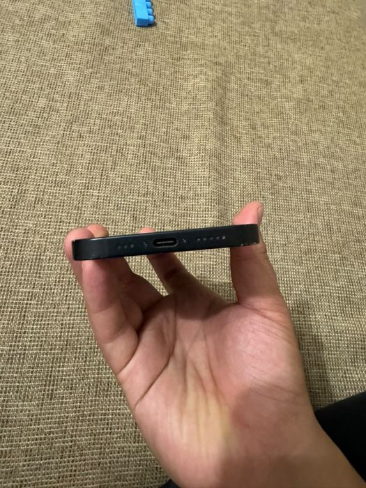 Продам iphone 17e