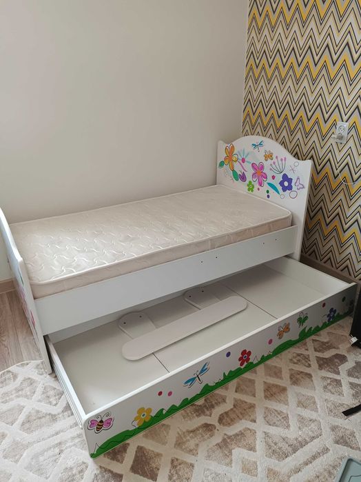 Детская кровать для девочки