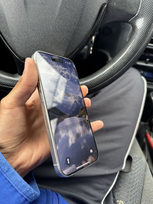 IPhone 15 pro сост 90%