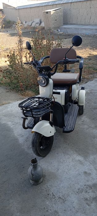 Электро скутер сотилади