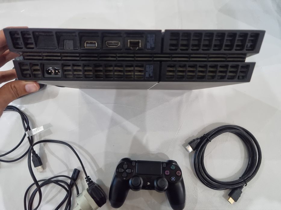 Playstation 4 9.00 korobkali