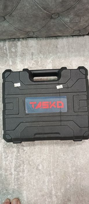 Шуруповёрт дрель