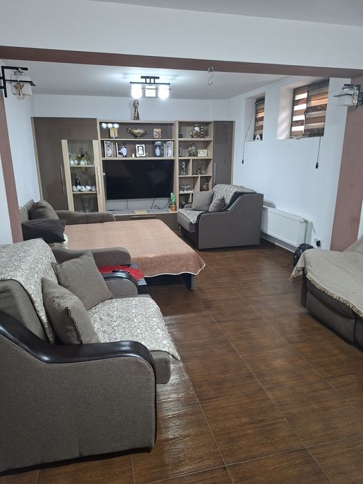 vand sau schimb casa 5 camere zona trasilvaniei