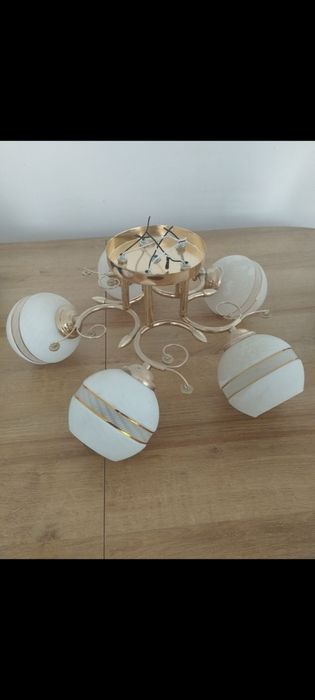 Продам люстру пятирожковую