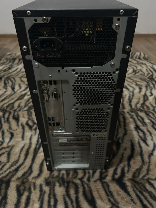 Pc gaming 1660 SUPER 20gb ram i3-8100 3.60GHz