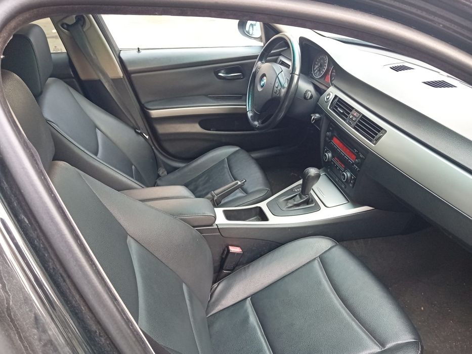 Vând urgent bmw330xd