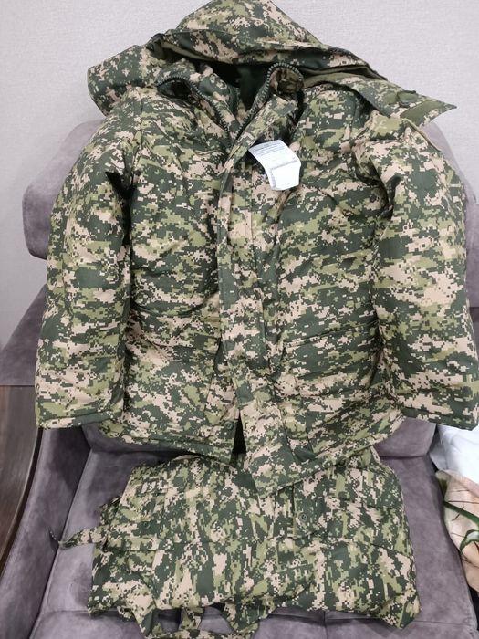 Продам бушлат зимний.