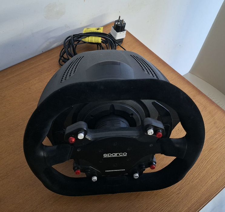 Volan Thrustmaster TX si pedale Fanatec CSL