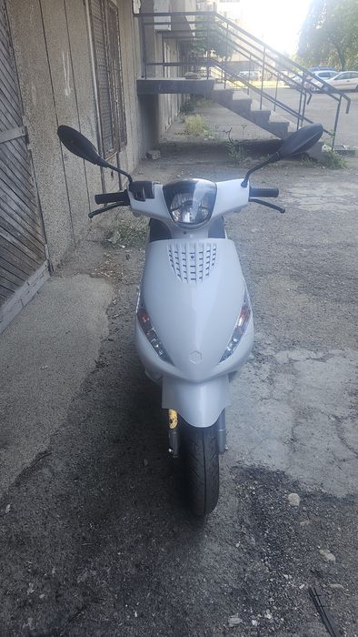 Пиаджо зип скутер