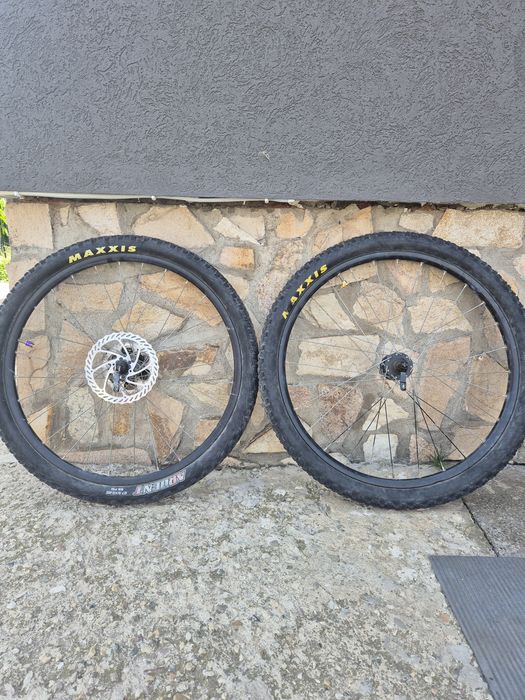 Продавам оригинални гуми MAXXIS ARDENT