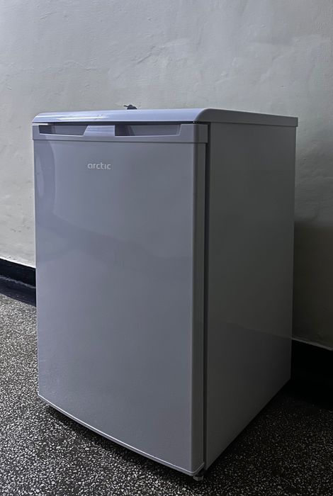 Frigider Arctic cu o usa 114l, 84 cm