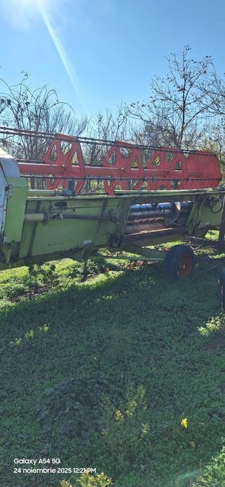 Combina CLAAS Dominator MEGA 208