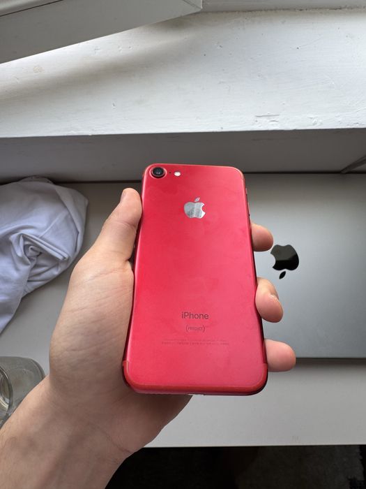 iPhone 7 256GB красный