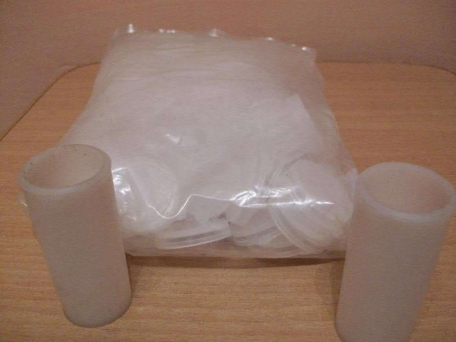 Пластмассовые стаканчики с крышкой