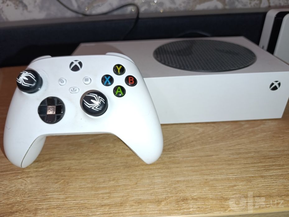 Xbox Series S 512GB , 1 ТБ карта памяти за доп. плату