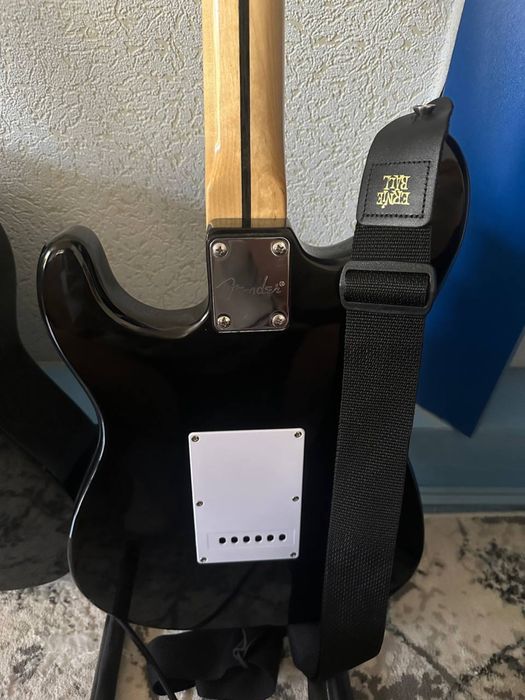 Электрогитара Fender Stratocaster