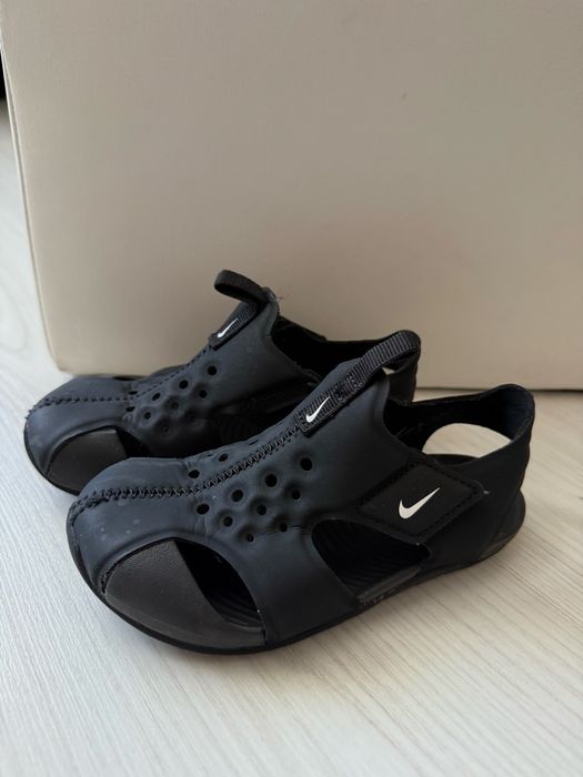 Сандали Nike и Primigi