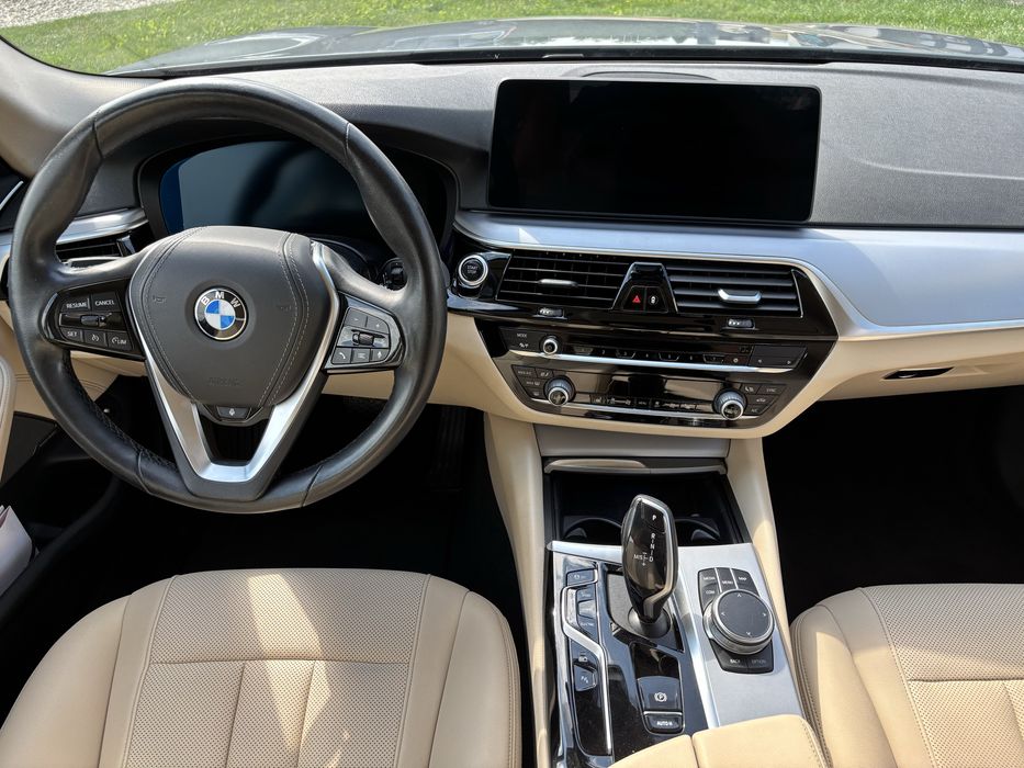 Bmw 530e.         .