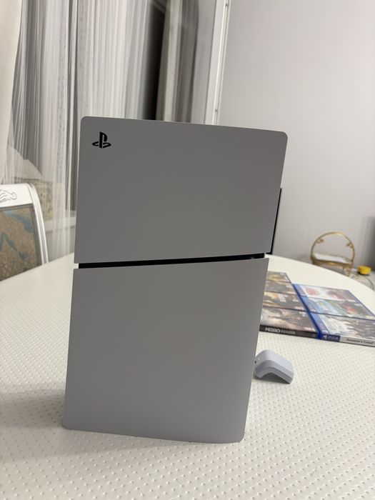 Продам PS5 Slim 1TB