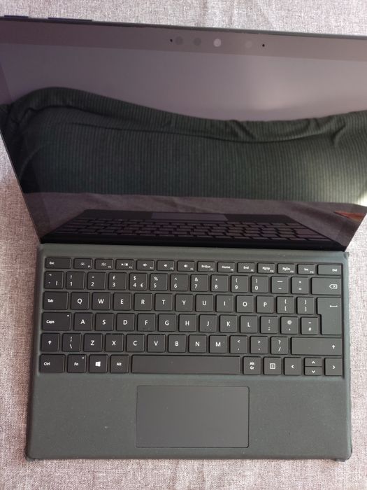 Microsoft Surface Pro 7 , i5-1035G4 CPU-8GB RAM-256SSD, ТЪЧ НЕ РАБОТИ