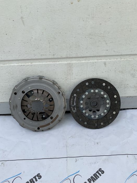 Капот на шаран фольксваген