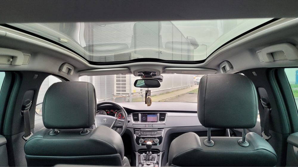 Peugeot 508 SW 2012