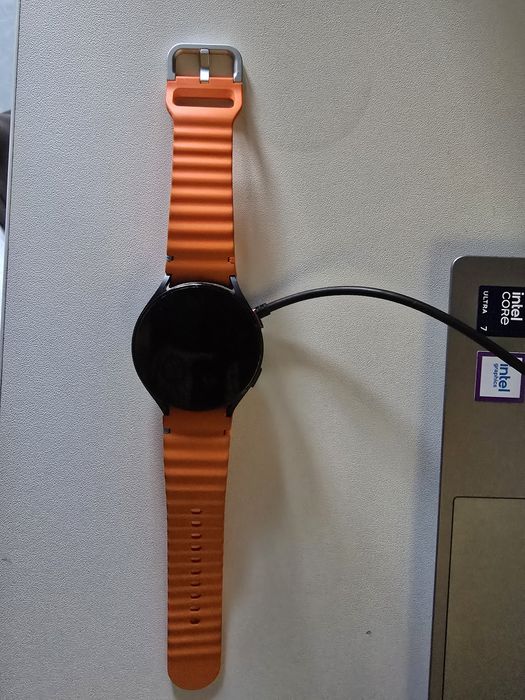 Продам смарт часы Samsung Galaxy Watch 5