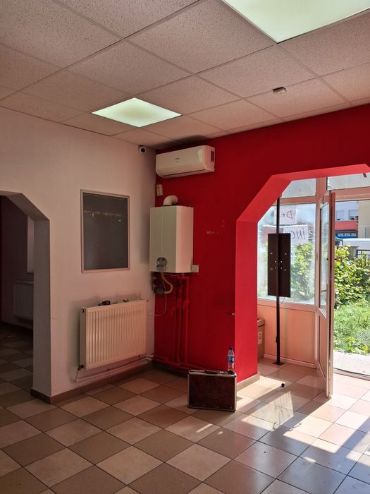 Inchiriez spatiu comercial 53mp central in Fetesti