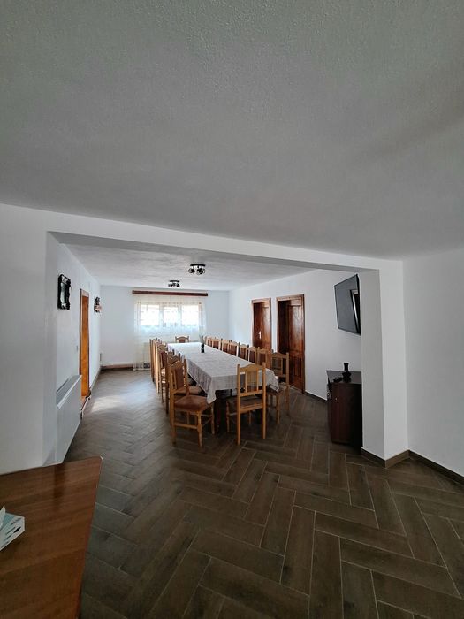 Închiriez casă de vacanță la munte