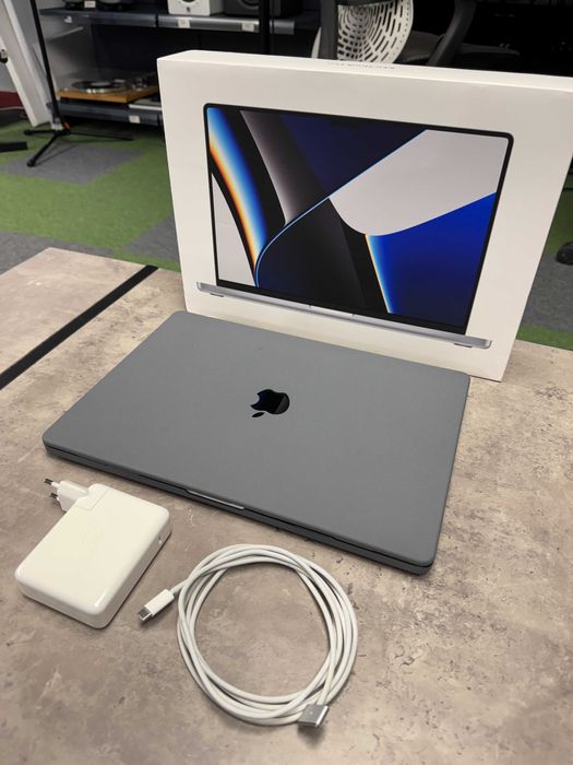 Apple Macbook Pro / M1 PRO / 16 GB RAM / 16 inch / 1TB SSD /  EXCELENT