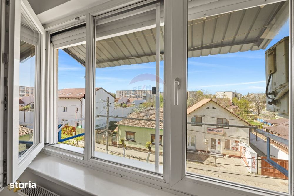 Garsoniera de vânzare zona UTA, etaj 2
