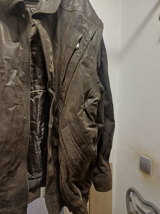 продавам красиво кожено яке полушуба немско със  свалящи ръкави