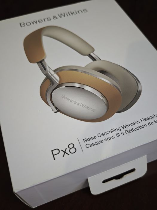 Bowers& Wilkins px8