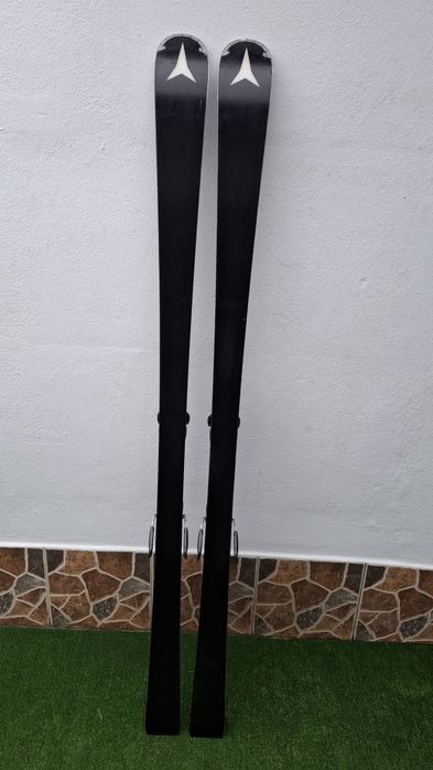 Schiuri Atomic Redster X9i Revoshock S 174 cm