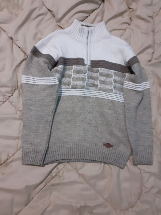 Свитер  на мальчика