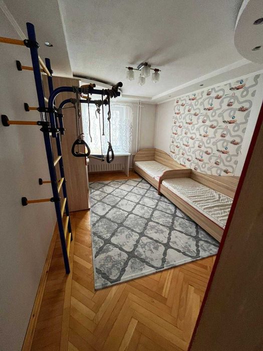 3шка в центре, на Драм театре