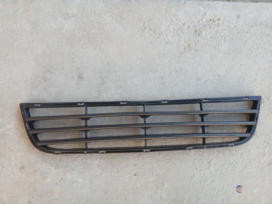 Xar xil avto mashina aksesuarlari tezda va arzon sotiladi