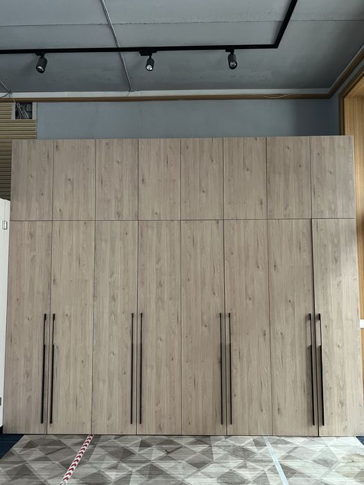 Шкаф дерево продам